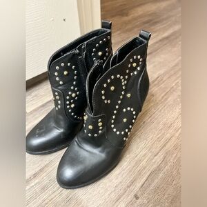 Women’s bedazzled boots